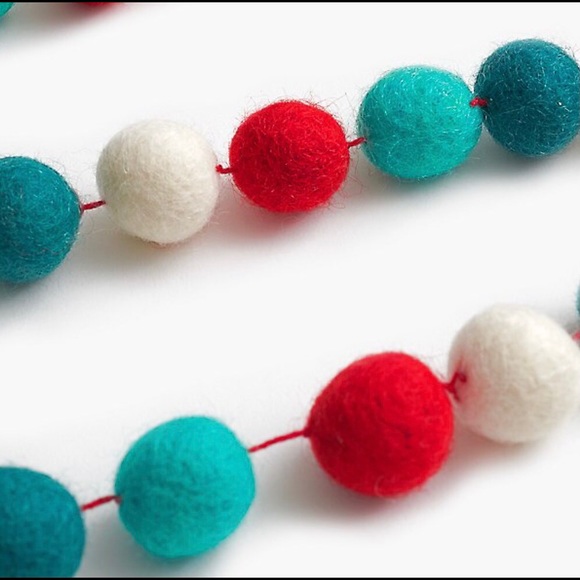 NWT Felt Garland